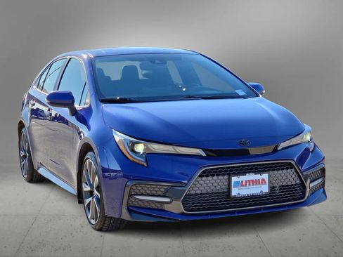 Certified 2022 Toyota Corolla SE image 3