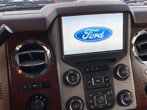 Used 2014 Ford F350 King Ranch w/ King Ranch w/Chrome Package image 25