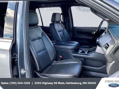 Used 2021 GMC Yukon SLT w/ SLT Luxury Plus Package image 6