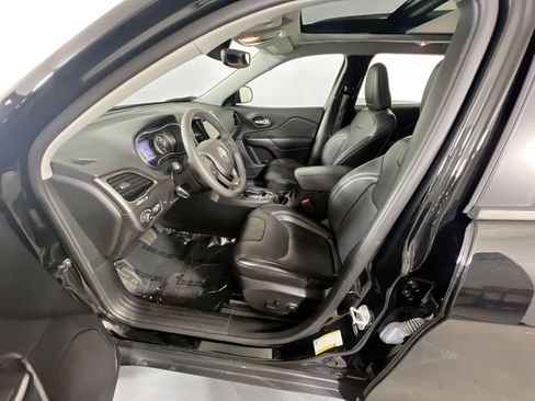 Used 2022 Jeep Cherokee Limited image 20