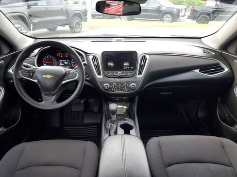 Used 2024 Chevrolet Malibu LT FWD image 12