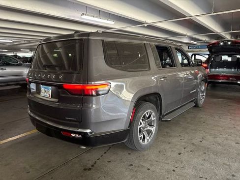 Used 2024 Jeep Wagoneer Series III AWD/4WD image 3