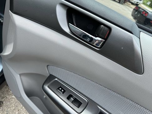 Used 2013 Subaru Forester 2.5X Premium w/ All-Weather Plus Pkg image 22