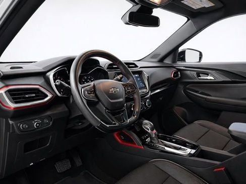 Used 2021 Chevrolet TrailBlazer RS w/ Convenience Package image 12