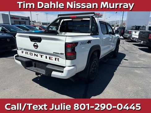 Used 2023 Nissan Frontier PRO-4X w/ Technology Package AWD/4WD image 11