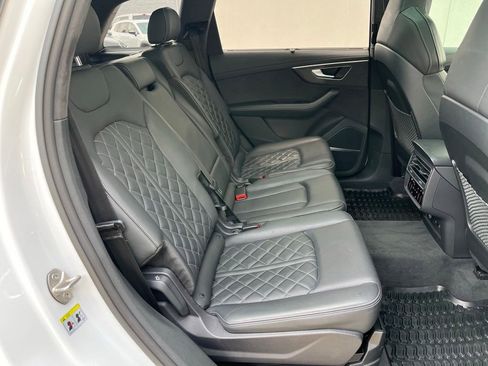 Used 2023 Audi SQ7 Prestige w/ Prestige Package AWD/4WD image 28