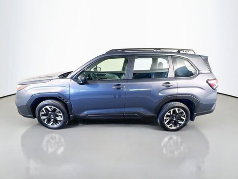 Used 2025 Subaru Forester AWD/4WD image 5