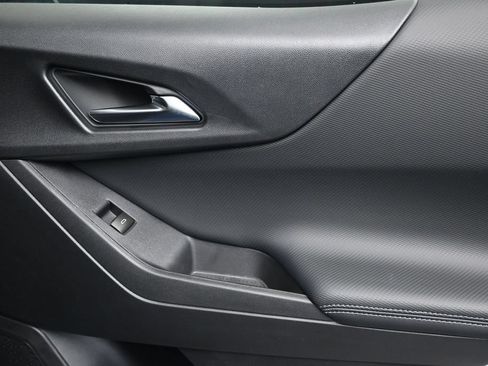 New 2026 Chevrolet Equinox LT w/ Safety and Technology Package FWD image 22