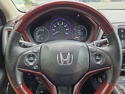 Used 2017 Honda HR-V EX image 16