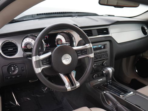 Used 2010 Ford Mustang GT Premium RWD image 16