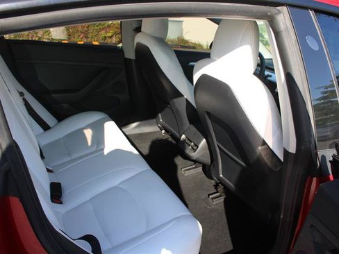 Used 2022 Tesla Model 3 Long Range AWD/4WD image 11
