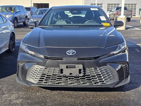 Certified 2025 Toyota Camry SE image 2