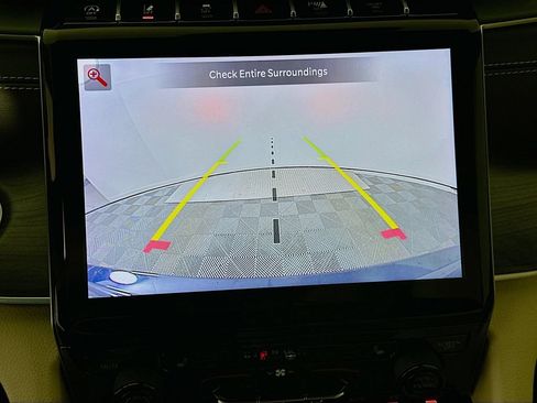 Used 2024 Jeep Grand Cherokee Limited RWD image 14
