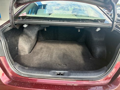 Used 2025 Nissan Altima 2.5 SV FWD image 27