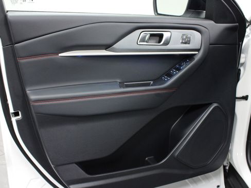 New 2026 Ford Explorer ST-Line w/ ST-Line Street Pack image 11