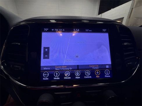 Used 2019 Jeep Grand Cherokee Limited image 18