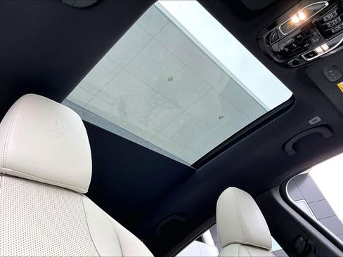 Used 2024 Maserati Grecale Modena image 13