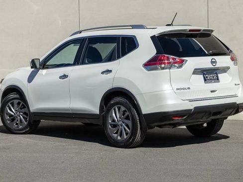 Used 2016 Nissan Rogue SL image 3