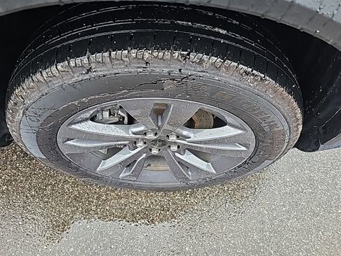 Used 2023 Ford Explorer XLT w/ Equipment Group 202A image 7