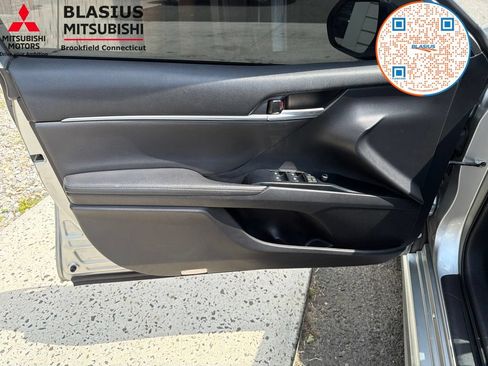 Used 2019 Toyota Camry XSE FWD image 21