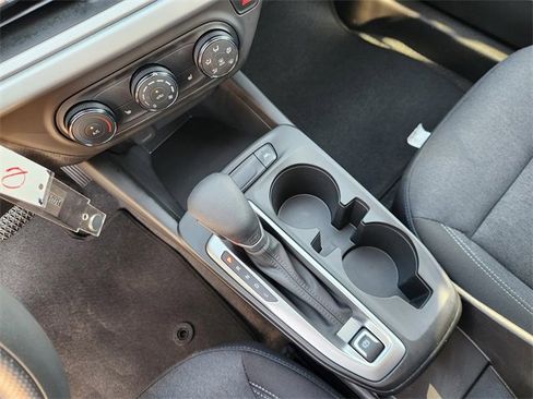 Used 2025 Chevrolet Trax LS w/ LS Convenience Package image 19