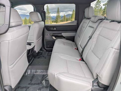 Used 2025 Toyota Tundra Limited AWD/4WD image 16