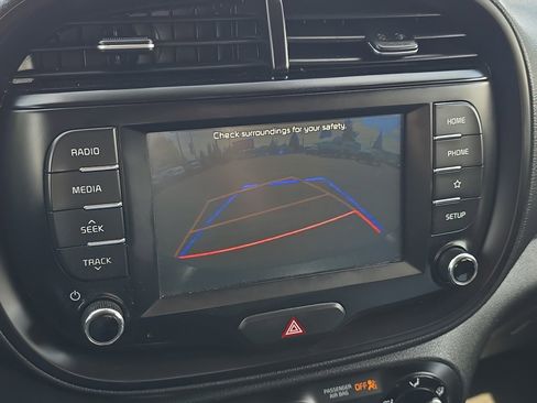 Used 2021 Kia Soul LX FWD image 27
