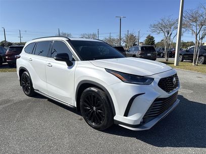 Used 2024 Toyota Highlander XSE