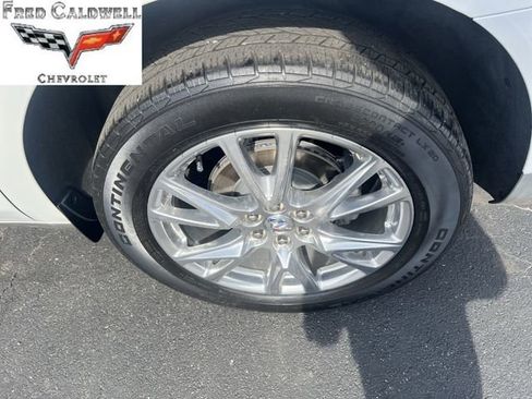 Used 2023 Buick Enclave Essence w/ Experience Buick Package image 39