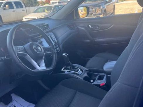 Used 2018 Nissan Rogue SV image 13