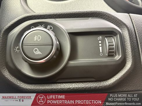 Used 2024 Jeep Gladiator Sport image 12