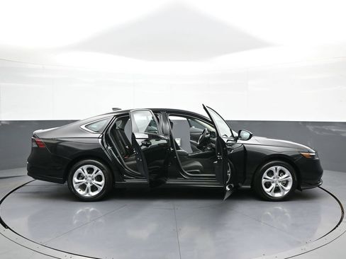 Certified 2024 Honda Accord LX image 40