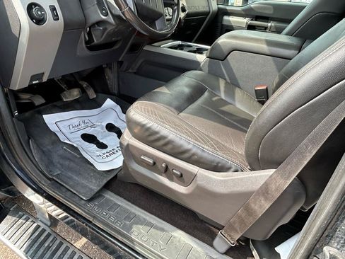 Used 2016 Ford F250 Lariat w/ Lariat Ultimate Package AWD/4WD image 11