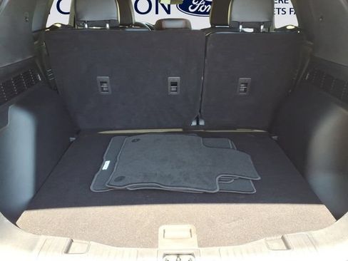 Used 2025 Ford Escape ST-Line w/ Cold Weather Package AWD/4WD image 8