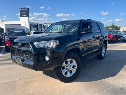 Used 2019 Toyota 4Runner SR5 Premium AWD/4WD image 2