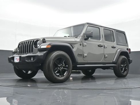 Used 2021 Jeep Wrangler Unlimited Sport image 17