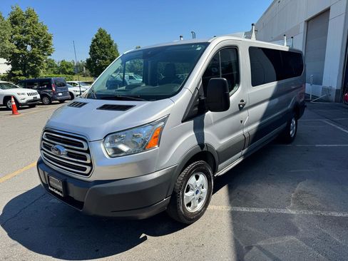 Used 2018 Ford Transit 350 XLT RWD image 29