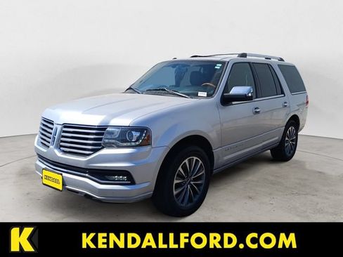 Used 2017 Lincoln Navigator Select AWD/4WD image 1