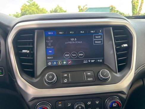 Used 2023 GMC Acadia SLE FWD image 15