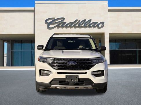 Used 2020 Ford Explorer XLT w/ Equipment Group 202A image 14
