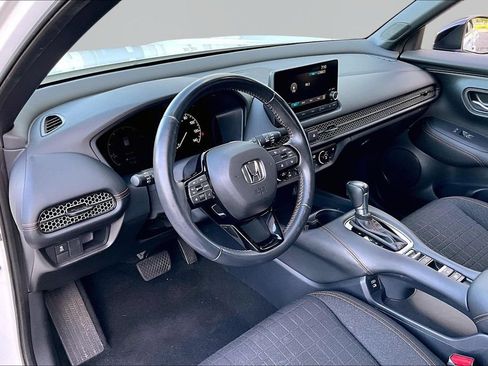 Used 2024 Honda HR-V Sport image 14