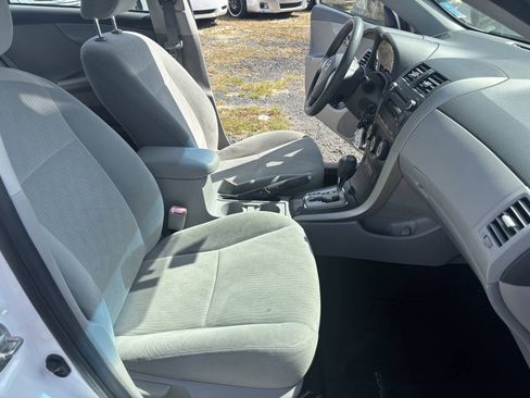 Used 2010 Toyota Corolla LE FWD image 12