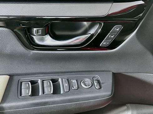Used 2024 Honda CR-V EX-L image 15
