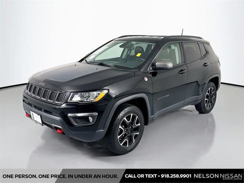 Used 2019 Jeep Compass Trailhawk AWD/4WD image 1