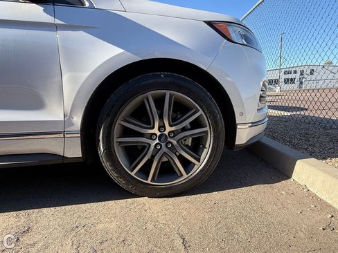 Used 2019 Ford Edge Titanium w/ Equipment Group 301A FWD image 6