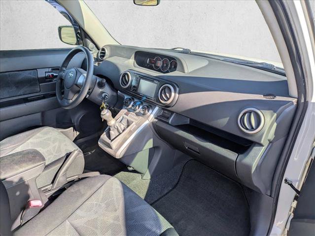 Used 2012 Scion xB FWD image 17