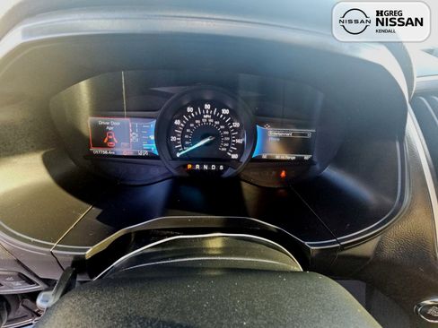 Used 2024 Ford Edge SEL w/ Convenience Package image 7