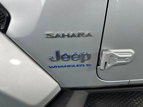 Used 2023 Jeep Wrangler Unlimited Sahara w/ Cold Weather Group image 10