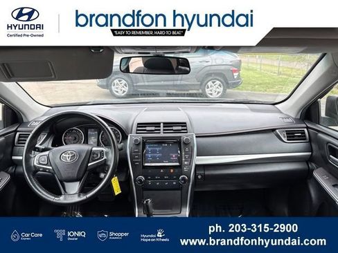 Used 2015 Toyota Camry SE w/ Moonroof Package FWD image 12