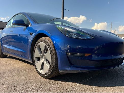 Used 2022 Tesla Model 3 image 11